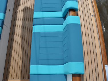 essence 33 exterior 1b
